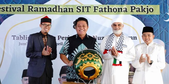 Gubernur Provinsi Sumatera Selatan, Herman Deru, saat menghadiri Festival Ramadhan di Sekolah IT Fathona Pakjo, hari Sabtu tanggal 8 April 2023. (foto : Humas Pemprov Sumsel)