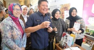 Gubernur Provinsi Sumatera Selatan, Herman Deru, menghadiri Mobile Intelectual Property Clinic yang diselenggarakan Kantor Wilayah (Kanwil) Kementerian Hukum dan HAM (Kemenkumham) Provinsi Sumsel di Hotel Aryaduta Palembang, pada hari Selasa tanggal 23 Mei 2023.