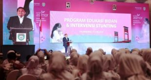 Gubernur Provinsi Sumatera Selatan, Herman Deru, Herman Deru saat membuka Program Edukasi bidan dan Intervensi Stunting di Hotel Novotel Palembang, pada hari Selasa tanggal 27 Juni 2023. (foto : bekisarmedia.id/aprizal)