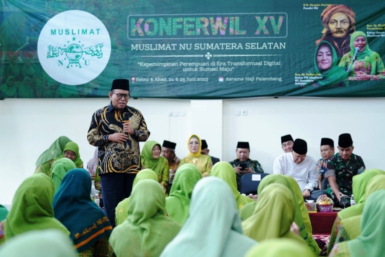 Ketua PWNU Sumsel, K.H. Amiruddin Nahrawi, hadir dalam acara Konferensi Wilayah (Konferwil) XI Muslimat Nahdlatul Ulama (NU) Provinsi Sumatera Selatan (Sumsel) yang digelar di Asarama Haji Kota Palembang, pada hari Sabtu tanggal 24 Juni 2023. (foto : bekisarmedia.id/aprizal)