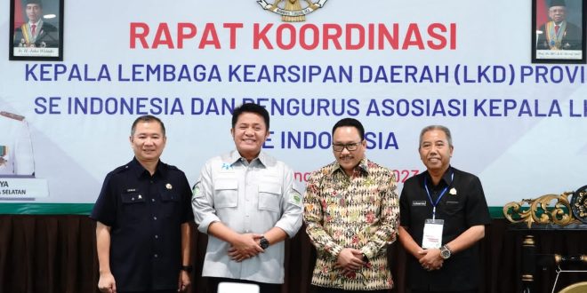 Gubernur Provinsi Sumatera Selatan, Herman Deru menghadiri Rapat Koordinasi Kepala Lembaga Kearsipan se Indonesia di Ballroom Emilia Hotel Palembang, hari Kamis tanggal 13 April 2023. (foto : Humas Provinsi Sumsel)