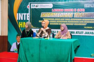 Ketua DPRD Sumsel, Hj. Anita Noeringhati, menjadi narasumber dalam acara Kegiatan Latihan Kader (LK) II dan Latihan Khusus Kohati (LKK) Tingkat Nasional yang diselenggarakan oleh HMI cabang Palembang di Wisma Atlet Jakabaring Sport City, pada hari Senin tanggal 17 Juli 2023. (foto : bekisarmedia.id/aprizal)