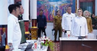 Ketua Dewan Perwakilan Rakyat Daerah (DPRD) Provinsi Sumatera Selatan (Sumsel), Hj. Anita Noeringhati, menghadiri Rapat Koordinasi (Rakor) penting yang membahas upaya antisipasi terkait ancaman iklim ekstrim El Nino, di Griya Agung Kota Palembang, pada hari Senin tanggal 17 Juli 2023. (foto : bekisarmedia.id/aprizal)