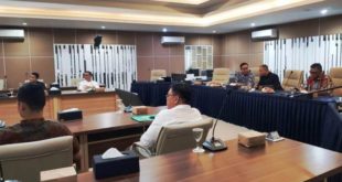 Wakil Ketua DPRD Sumsel, Giri Ramanda Kiemas, menghadiri Rapat Strategis bersama Staf Khusus Wakil Presiden Republik Indonesia dalam rangka mengakselerasi peran BUMN dalam pengembangan literasi di Tanjung Enim, pada hari Jum'at tanggal 21 Juli 2023 di Kantor PT. Bukit Asam Muara Enim. (foto : Humas DPRD Sumsel)