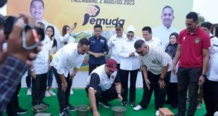 Ketua Dewan Perwakilan Rakyat Daerah (DPRD) Provinsi Sumatera Selatan (Sumsel), Hj. Anita Noeringhati, menghadiri acara Peletakan Batu Pertama Pembangunan Pemuda Sport Center di Jalan Sersan Zaini, Kelurahan 2 Ilir, Kota Palembang, pada hari Rabu tanggal 2 Agustus 2023. (foto : bekisarmedia.id/hairudin)