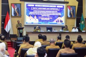 Sekretaris Daerah Provinsi Sumatera Selatan (Sumsel), Supriono, membuka Rapat Asistensi dan Supervisi Laporan Penyelenggaraan Pemerintah Daerah (LPPD) Kabupaten dan Kota tahun 2023 di Auditorium Bina Praja Sumsel, pada hari Selasa tanggal 1 Agustus 2023. (foto : bekisarmedia.id/hairudin)