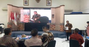 Ketua Serikat Media Siber Indonesia, Firdaus, memberikan kata sambutan pada Malam Anugerah SMSI 2023 di Hall Dewan Pers, Jalan Kebon Sirih Jakarta Pusat, pada hari Jum'at tanggal 11 Agustus 2023. (foto : SMSI)