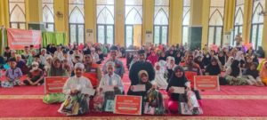Rumah Zakat menggelar Gebyar Muharam 1445 H, Berbagi Bersama Yatim dan Dhuafa di Masjid Ra'iyah DPRD Provinsi Sumatera Selatan (Sumsel), Jalan Arivai No 1, Kelurahan Lorok Pakjo, Kecamatan Ilir Barat Satu, Kota Palembang. pada hari Minggu tanggal 13 Agustus 2023. (foto : bekisarmedia.id/hairudin)
