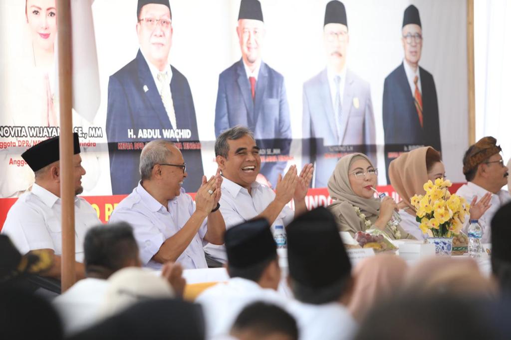 Sekretaris Jenderal (Sekjen) Partai Gerakan Indonesia Raya (Gerindra), Ahmad Muzani, menghadiri konsolidasi ribuan kader se Kabupaten Cilacap dan Banyumas, Provinsi Jawa Tengah, pada hari Rabu tanggal 30 Agustus 2023. (foto : SMSI)