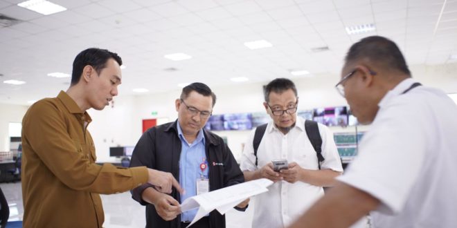 Wakil Ketua Dewan Perwakilan Rakyat Daerah (DPRD) Provinsi Sumatera Selatan (Sumsel), Muchendi, melakukan Kunjungan Kerja (Kunker) ke PT. OKI Pulp & Paper, perusahaan yang bergerak dalam bidang usaha industri bubur kertas terbesar di Asia Tenggara, di Kecamatan Air Sugihan, Kabupaten Ogan Komering Ilir (OKI).