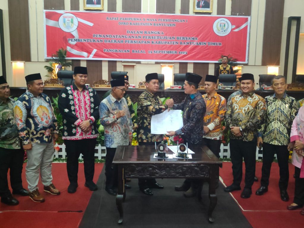 Rapat Paripurna Dewan Perwakilan Rakyat Daerah (DPRD) Kabupaten Banyuasin, pada hari Jum’at tanggal 15 September 2023, terkait pembahasan persetujuan bersama Calon Daerah Persiapan Otonomi Baru (CDPOB) Kabupaten Banyuasin.