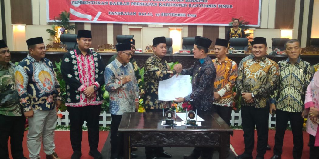Rapat Paripurna Dewan Perwakilan Rakyat Daerah (DPRD) Kabupaten Banyuasin, pada hari Jum’at tanggal 15 September 2023, terkait pembahasan persetujuan bersama Calon Daerah Persiapan Otonomi Baru (CDPOB) Kabupaten Banyuasin.