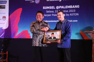 Gubernur Provinsi Sumatera Selatan (Sumsel), Herman Deru, dianugerahi penghargaan Bimasena pada gelaran Indonesia Marketing Festival Sumsel 2023 yang diprakarsai oleh Markplus.Inc, pada hari Selasa tanggal 22 Agustus 2023.