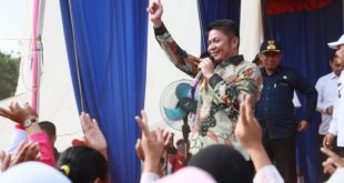 Gubernur Provinsi Sumatera Selatan (Sumsel), Herman Deru, menghadiri peringatan Hari Ulang Tahun (HUT) Desa Sako, Kabupaten Banyuasin, ke 134, pada hari Rabu tanggal 30 Agustus 2023