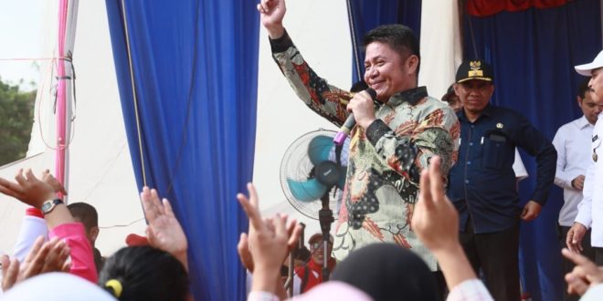 Gubernur Provinsi Sumatera Selatan (Sumsel), Herman Deru, menghadiri peringatan Hari Ulang Tahun (HUT) Desa Sako, Kabupaten Banyuasin, ke 134, pada hari Rabu tanggal 30 Agustus 2023