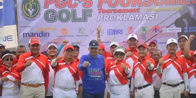 Wakil Gubernur (Wagub) Provinsi Sumatera Selatan (Sumsel), Mawardi Yahya, membuka secara langsung Foursomes Golf Tournament