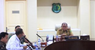 Pj. Sekretaris Daerah (Sekda) Muba, Musni Wijaya, memimpin Rapat Koordinasi (Rakor) Penyelenggaraan Muba Expo di Ruang Rapat Serasan Sekate Sekretariat Daerah (Setda) Kabupaten Muba pada tanggal 10 Oktober 2023. (foto : Humas Pemkab Muba)