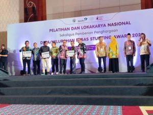 Desa Ulak Teberau yang berada di Kabupaten Musi Banyuasin (Muba), Provinsi Sumatera Selatan (Sumsel), berhasil meraih penghargaan bergengsi sebagai Desa Bebas Stunting dalam sebuah acara penghargaan yang diselenggarakan di tingkat nasional. (foto : Humas Pemkab Muba)