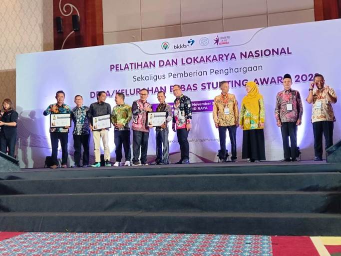 Desa Ulak Teberau yang berada di Kabupaten Musi Banyuasin (Muba), Provinsi Sumatera Selatan (Sumsel), berhasil meraih penghargaan bergengsi sebagai Desa Bebas Stunting dalam sebuah acara penghargaan yang diselenggarakan di tingkat nasional. (foto : Humas Pemkab Muba)