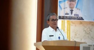 Sekretaris Daerah (Sekda) Provinsi Sumatera Selatan (Sumsel), Supriono, membuka kegiatan Konsolidasi dan Koordinasi Capaian Realisasi Investasi Penanaman Modal Triwulan III Tahun 2023 Provinsi Sumatera Selatan di Hotel Swarna Dwipa, Palembang, pada hari Rabu tanggal 1 November 2023. (foto : Diskominfo Sumsel)