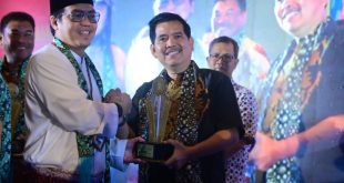 hari Sabtu tanggal 23 Desember 2023 kemarin, mewakili Pj. Bupati Banyuasin, Kepala Dinas Pendidikan dan Kebudayaan (Kadisdikbud) Banyuasin, Aminuddin, menerima penghargaan Apresiasi Merdeka Belajar Provinsi Sumatera Selatan (Sumsel) Tahun 2023 oleh Balai Penjamin Mutu Pendidikan Sumsel. (foto : smsi Banyuasin)