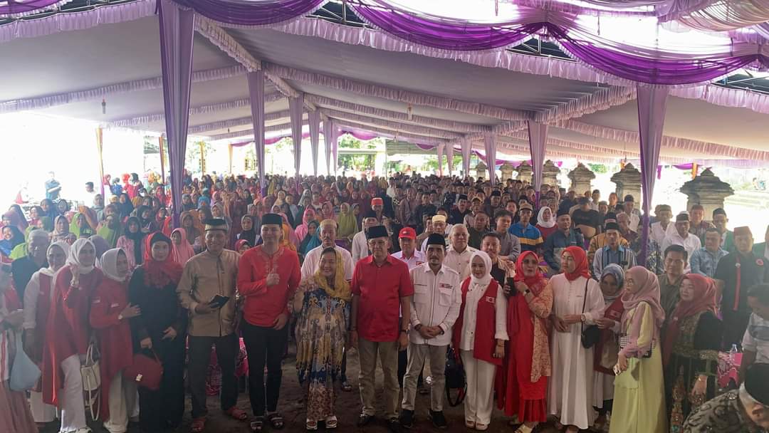 H. M. Albahori, saat menghadiri pertemuan dengan masyarakat Desa Suka Jaya, Kecamatan Plakat Tinggi, Kabupaten Musi Banyuasin (Muba), pada hari Selasa tanggal 16 Januari 2024.