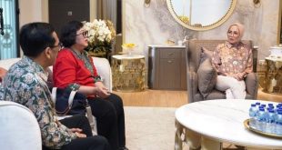 Ketua Dewan Perwakilan Rakyat Daerah (DPRD) Provinsi Sumatera Selatan (Sumsel), Hj. Anita Noeringhati, menerima kunjungan dari Panitia Oikemene Kristen Katholik Sumsel. Pertemuan tersebut berlangsung di Rumah Jabatan Ketua DPRD Sumsel, pada hari Rabu tanggal 13 Desember 2023. (foto : Humas DPRD Sumsel)