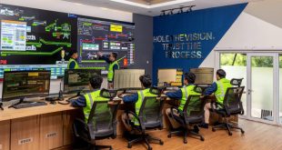 PT. Bukit Asam Tbk (PTBA) melakukan digitalisasi untuk mendukung aktivitas operasional Perusahaan. Seluruh kegiatan operasi, mulai dari produksi di pertambangan hingga pelabuhan, dapat dipantau secara real time melalui ponsel dengan in-house super app CiSea. (foto : Dokumen Pribadi PT. Bukit Asam)