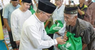 Pj. Bupati Kabupaten Musi Banyuasin (Muba), H. Apriyadi Mahmud, melakukan Kunjungan Kerja ke Desa Bangun Sari, Kecamatan Babat Toman, dan melakukan pertemuan dengan warga di masjid Asy Syakur, hari Jum'at tanggal 22 Maret 2024. (bekisarmedia.id/Eka Sahputra)