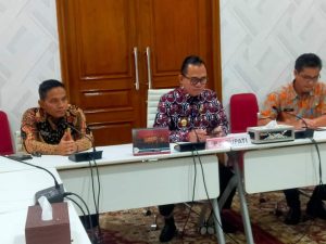 Pj. Bupati Kabupaten Banyuasin, Hani S. Rustam, saat menyampaikan usulan pegawai kepada Kementerian Pendayagunaan Aparatur Negara dan Reformasi Birokrasi Republik Indonesia. (foto : Humas Pemkab Banyuasin)