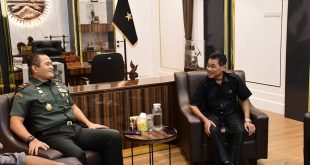 Komandan Korem (Danrem) 044/Garuda Dempo, Brigjen M. Tohir, menerima kedatangan Ketua PWI Sumsel (Persatuan Wartawan Indonesia Provinsi Sumatera Selatan), Kurnaidi, pada hari Selasa tanggal 25 Maret 2024. (bekisarmedia.id/sikumbang hasan)