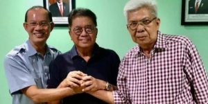 Mawardi Yahya bersama Harnojoyo, didampingi Syahrial Oesman, saat konferensi pers Berpasangan sebagai Bakal Calon Gubernur dan Wakil Gubernur Sumatera Selatan, hari Minggu tanggal 10 Maret 2024, di Palembang. (foto : arahberita.co.id)