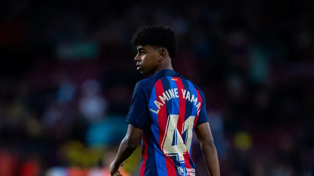 Lamine Yamal saat mendapatkan debut di tim senior Barcelona pada usia 15 tahun, hari Minggu tanggal 30 April 2023 dini hari WIB. (foto : Dok. FC Barcelona)