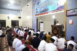 Pj. Gubernur Provinsi Sumatera Selatan (Sumsel), Agus Fatoni, melakukan Safari Ramadhan 1445 H di Masjid Al Askariyah yang berada di Kecamatan Sukarami, Kota Palembang, hari Selasa tanggal 22 Maret 2024. (bekisarmedia.id/raam syahfutro)