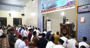 Pj. Gubernur Provinsi Sumatera Selatan (Sumsel), Agus Fatoni, melakukan Safari Ramadhan 1445 H di Masjid Al Askariyah yang berada di Kecamatan Sukarami, Kota Palembang, hari Selasa tanggal 22 Maret 2024. (bekisarmedia.id/raam syahfutro)