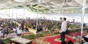 H. Apriyadi Mahmud menghadiri Pengajian Rutin dan Halal Bihalal Muslimat Fatayat Nahdlatul Ulama se Kecamatan Sungai Lilin di Lapangan Bola Kaki Desa Berlian Makmur C2 Kecamatan Sungai Lilin, hari Selasa tanggal 30 April 2024. (bekisarmedia.id/eka sahputra)