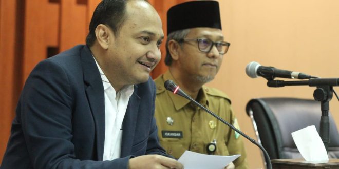 Komite I Dewan Perwakilan Daerah (DPD) Republik Indonesia (RI) menggelar Kunjungan Kerja (Kunker) dalam rangka Pengawasan dan mendapatkan berbagai informasi serta penjelasan dari berbagai stakeholder terkait persiapan pelaksanaan Pemilihan Kepala Daerah (Pilkada) serentak tahun 2024 di Kantor Pemerintah Provinsi (Pemprov) Aceh, hari Senin tanggal 1 April 2024. (dpd.go.id)