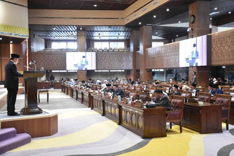 Rapat Paripurna LXXXIII (83) DPRD Sumsel di Gedung DPRD Sumsel, hari Kamis tanggal 2 Mei 2024. (DPRD Sumsel/Ardi/Tama)