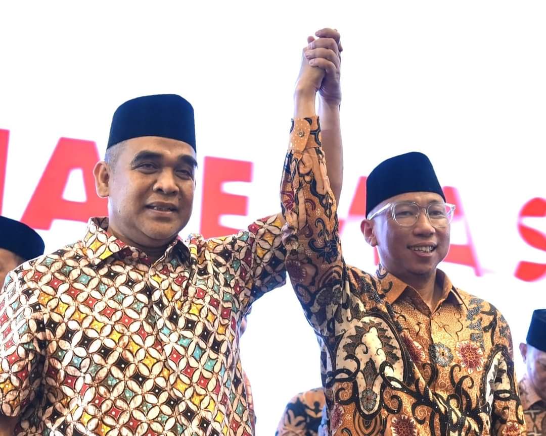 Sekretaris Jenderal Partai Gerakan Indonesia Raya, Ahmad Muzani, memperkenalkan Rahmat Mirzani Djausal sebagai Calon Gubernur Lampung, pada acara halal bi halal seluruh pengurus Dewan Pimpinan Daerah Partai Gerindra Provinsi Lampung pada hari Sabtu tanggal 11 Mei 2024. (SMSI Sumsel)