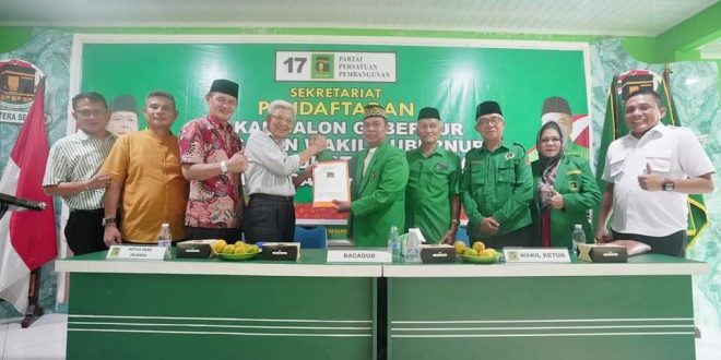 Bakal Calon Gubernur Provinsi Sumatera Selatan, Mawardi Yahya, mengembalikan berkas pendaftaran di Dewan Pimpinan Wilayah Partai Persatuan Pembangunan Provinsi Sumatera Selatan, hari Jum'at tanggal 17 Mei 2024. (BekisarMedia.id/Oyong Hairudin