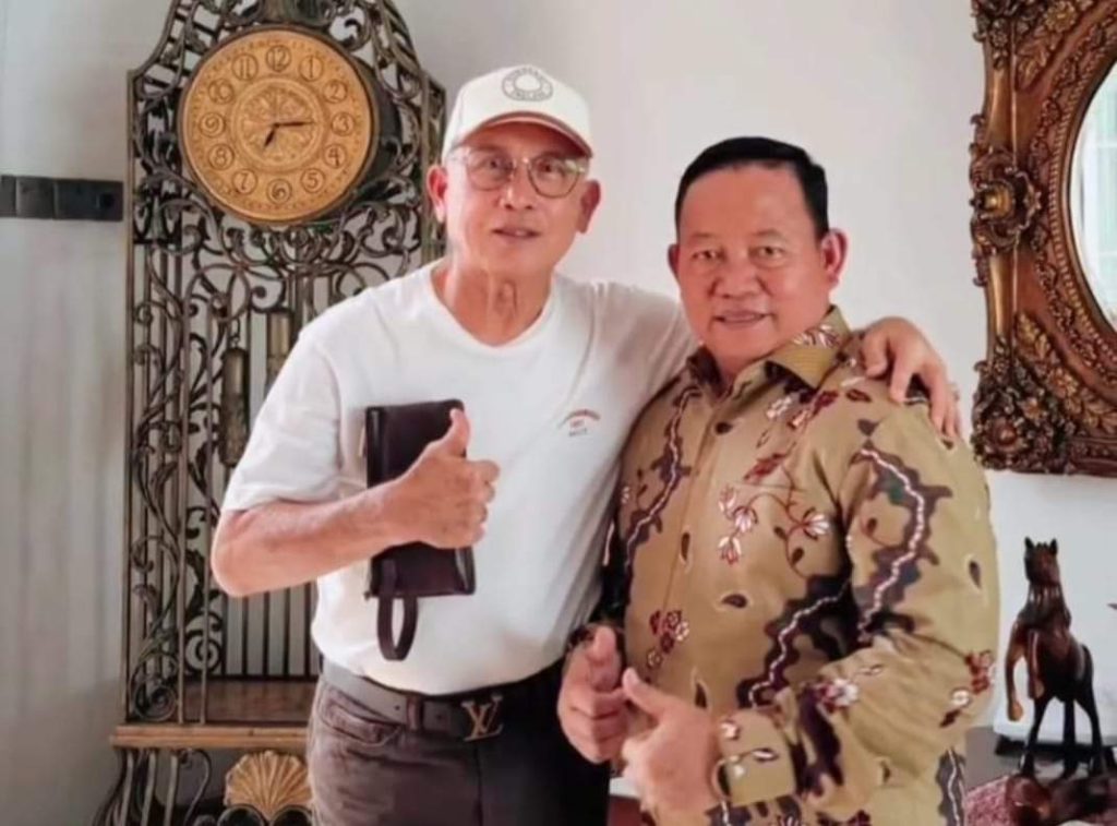 Bakal Calon Wali Kota Lubuklinggau, Imam Senen, bersama Mantan Wali Kota Lubuklinggau, Riduan Effendi, hari Jum'at tanggal 17 Mei 2024. (BekisarMedia.id/Oyong Hairudin)