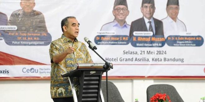 Wakil Ketua Majelis Permusyawaratan Rakyat (MPR) Republik Indonesia, Ahmad Muzani, menjadi key note speaker dalam seminar kebangkitan nasional bertema Peran dan Kontribusi Umat Islam dalam Program Transformasi Bangsa Indonesia Presiden Terpilih Prabowo Subianto di Bandung, hari Selasa tanggal 21 Mei 2024. (bekisarmedia.id/tri ricki)