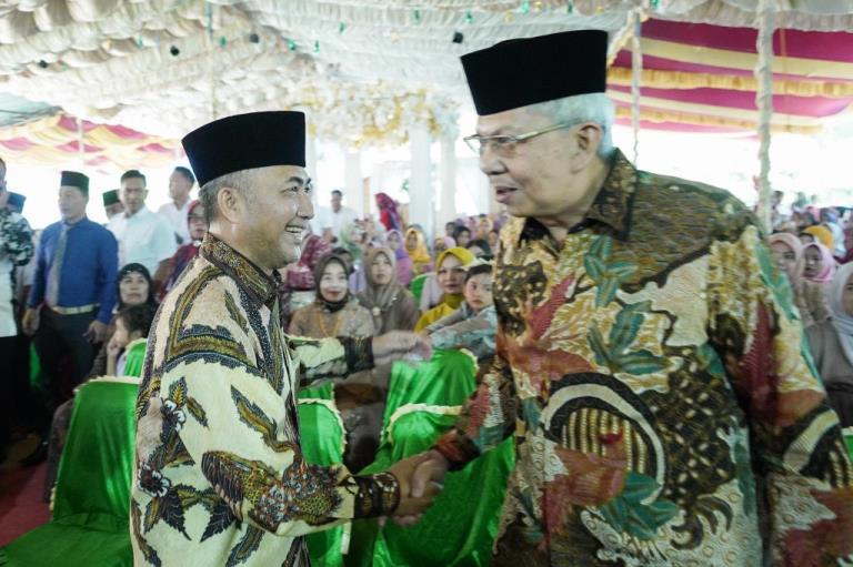 Bakal Calon Gubernur Provinsi Sumatera Selatan, Mawardi Yahya, bertemu H. Apriyadi Mahmud, di Desa Layan, Kecamatan Jirak Jaya, hari Selasa tanggal 21 Mei 2024. (bekisarmedia.id/eka sahputra)