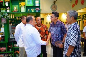 Pj. Bupati Kabupaten Musi Banyuasin (Muba), Sandi Fahlepi, menerima jajaran SKK Migas Perwakilan Sumatera Bagian Selatan (Sumbagsel) dan Perusahaan KKKS dalam Wilayah Muba, di Kantor Perwakilan Muba di Palembang, hari Rabu tanggal 22 Mei 2024. (bekisarmedia.id/laras)