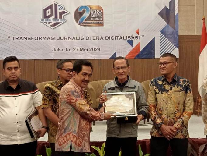 Staf Khusus Menteri Komunikasi dan Informatika Republik Indonesia, Prof. Widodo Muktiyo, menghadiri Peringhatan Hari Ulang Tahun ke 2 Pro Jurnalismedia Siber, hari Senin tanggal 27 Mei 2024. (bekisarmedia.id/laras)