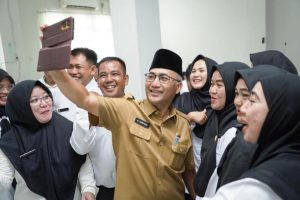 H. Apriyadi Mahmud bersama Calon Pegawai Pemerintah dengan Perjanjian Kerja di Lingkungan Pemerintah Kabupaten Musi Banyuasin, hari Selasa tanggal 28 Mei 2024. (bekisarmedia.id/eka sahputra)