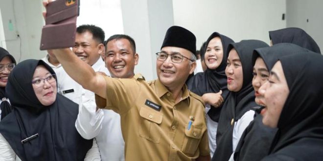 H. Apriyadi Mahmud bersama Calon Pegawai Pemerintah dengan Perjanjian Kerja di Lingkungan Pemerintah Kabupaten Musi Banyuasin, hari Selasa tanggal 28 Mei 2024. (bekisarmedia.id/eka sahputra)