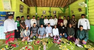 Bakal Calon Kepala Daerah (Bacakada) Kabupaten Muara Enim, H. Ahmad Mujtaba, melakukan kunjungan ke Pondok Pesantren (Ponpes) Hidayatul Ulum yang berada di Kecamatan Lubai, dibawah kepemimpinan Afif Sunia Putra. (bekisarmedia.id/hairudin)