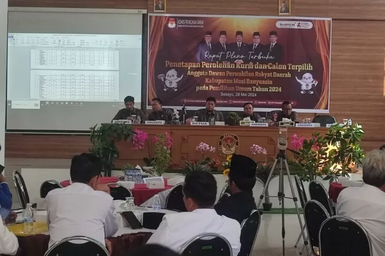 Suasana Rapat Pleno Terbuka Penetapan Perolehan Kursi dan Calon Terpilih Anggota DPRD Muba di Kantor KPU Muba, hari Selasa tanggal 28 Mei 2024. (bekisarmedia.id/eka sahputra)