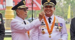 Askolani dan Slamet Somosentono, Bupati dan Wakil Bupati Kabupaten Banyuasin Periode 2018-2023. (Humas Pemkab Banyuasin)